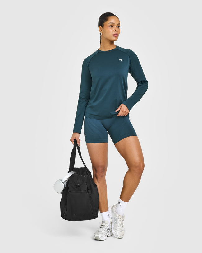 WINTER_SEASONAL_GO_TO_SEAMLESS_LOOSE_LONG_SLEEVE_TOP_OILBLUE_250916_PDP_1440x1800_03_650x.jpg