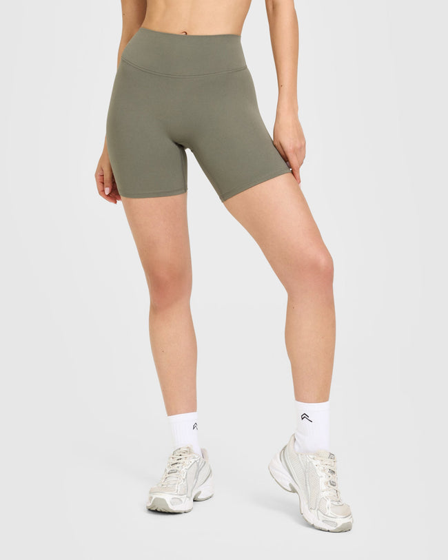 WINTER_SEASONAL_SOFTMOTION_HIGH_WAISTED_SHORTS_ALPINEGREEN_251006_PDP_1440x1800_01_78a2859d-a7ff-4754-89cd-a9462aef1fbd_650x.jpg