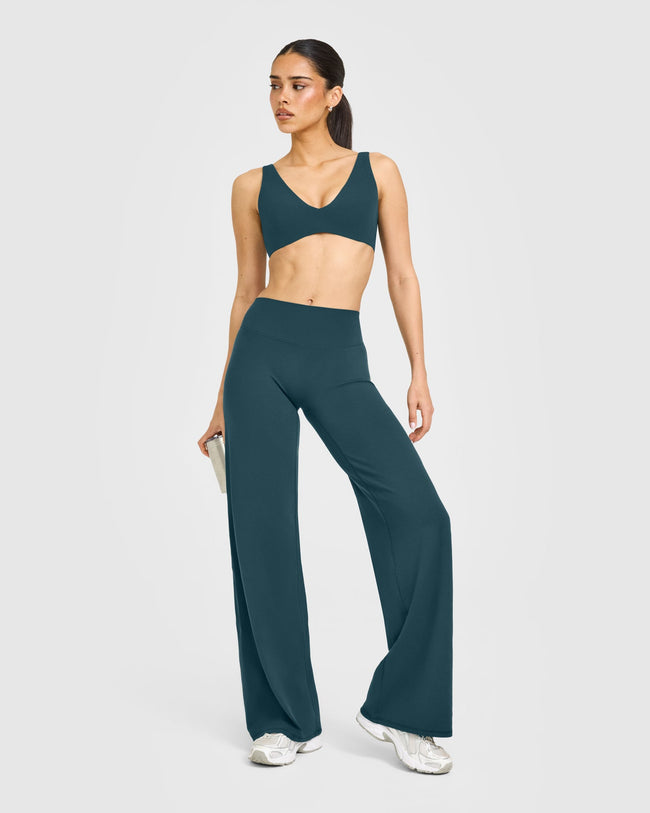 WINTER_SEASONAL_SOFTMOTION_HIGH_WAISTED_STRAIGHT_LEG_BOTTOMS_OILBLUE_251006_PDP_1440x1800_03_cf4fef62-4533-4332-b6ae-226059443ed0_650x.jpg